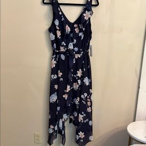 Premier Amour Chiffon Ruffle V Neck Asymmetrical Fully Lined Navy Floral Size 12
